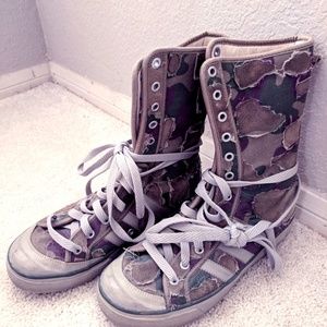 Adidas limited vintage hightop camo sneaker boots